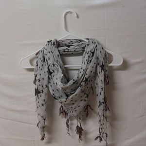Cute Trendy Black and White Stars Fringe Scarf